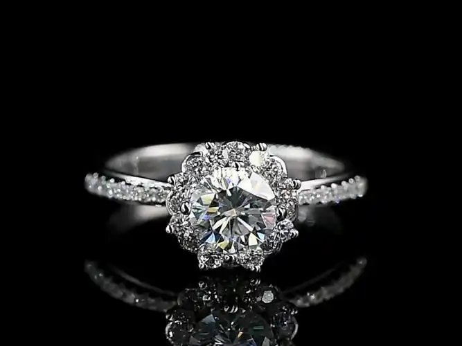 80分推荐款式73花蕊钻戒超显大