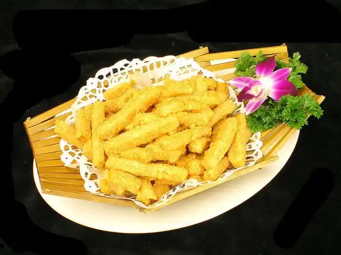 增强抵抗力——蛋黄焗南瓜_漂亮女人街