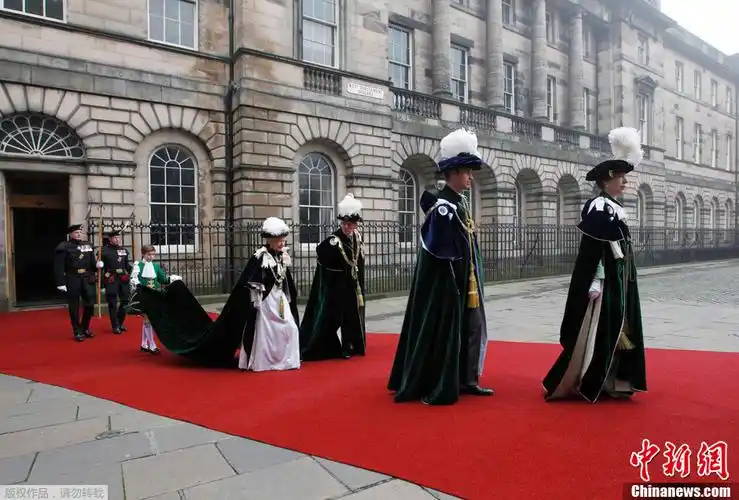 威廉王子被封为蓟花骑士