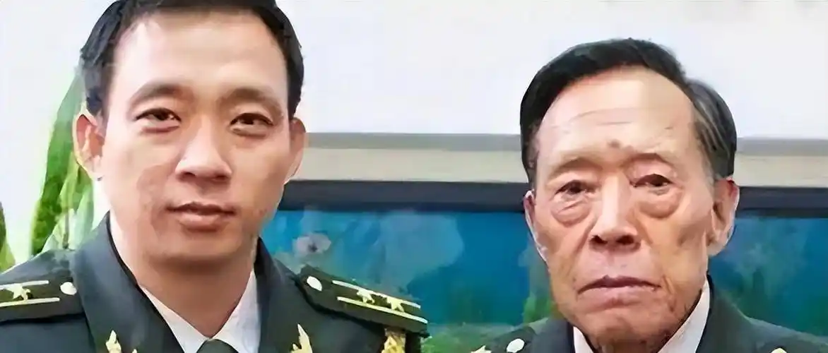 流泪指挥的将军已死亡5年,儿子现在是军队高级干部_董万瑞_董三榕