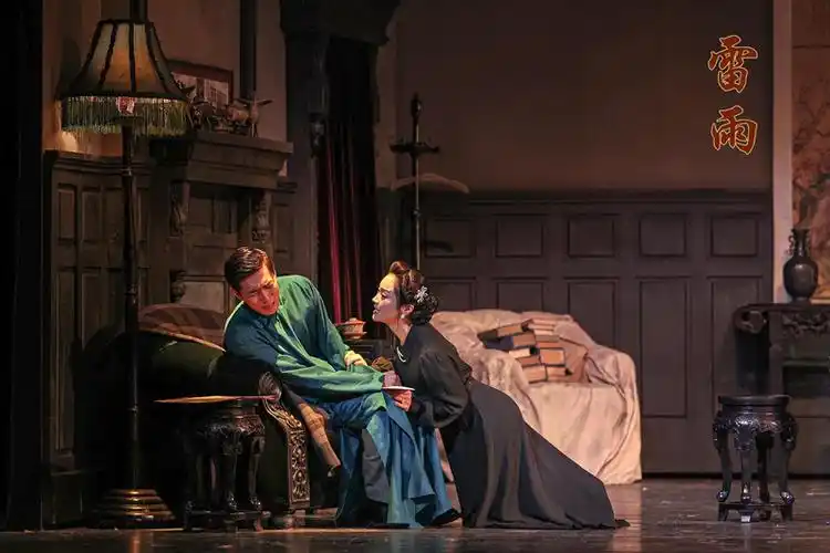 北京人艺经典话剧《雷雨》再登舞台 老将新人看点十足