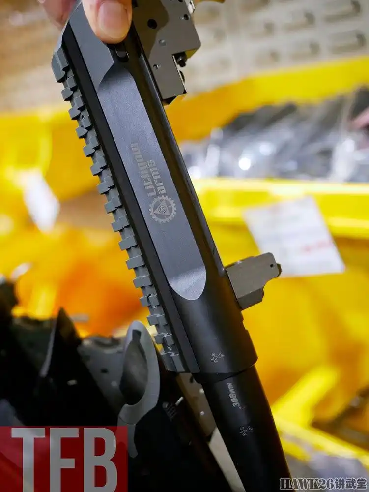 原创参观利思戈武器公司澳大利亚军队装备的f90步枪正在这里制造