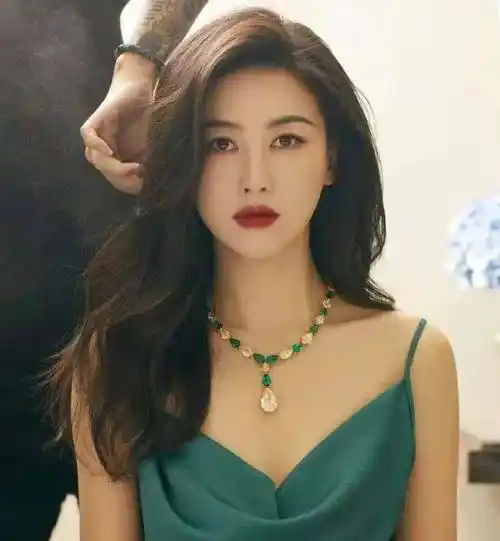 中国的女演员之中,章子怡,范冰冰,刘亦菲,迪丽热巴,宋茜,林允等等,都