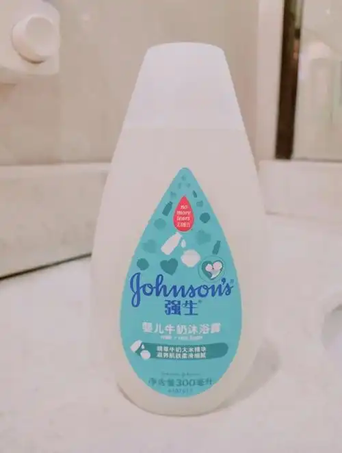 强生沐浴露 牛奶 二合一_正品新强生婴儿童牛奶香桃清凉沐浴露二合一