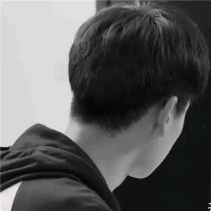 黑白伤感头像男生帅气男人有时其实挺害羞的