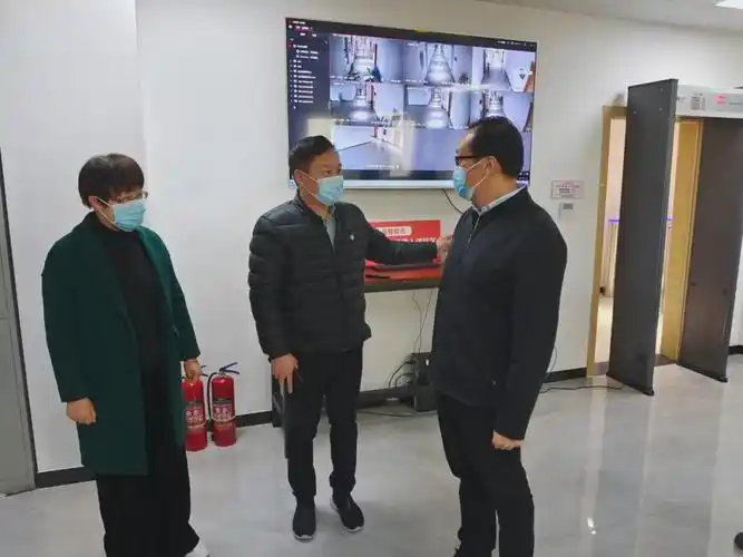 李征检查督导中心城区金融机构疫情防控工作时强调落实落细精准防控