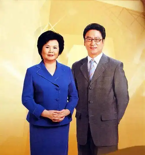 与丈夫相守48年,搭档罗京去世后自请离职,邢质斌如今怎样了?_腾讯新闻