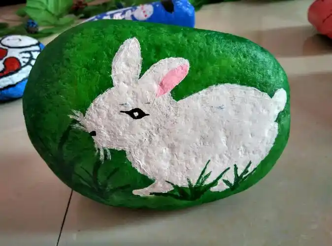 赤土店镇中心幼儿园石头画欣赏