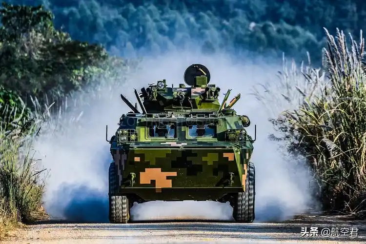 中国人民解放军陆军早已告别"小米加步枪"的时代,也开始治愈"火力不足