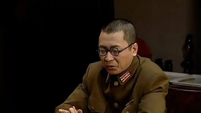 交通站:贾贵扮成妇女糊弄太君,黑藤三次助攻失败,太君当场傻眼-影视综