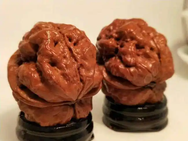 4年只玩一对铁核桃包浆比盘了14年的还漂亮丨文玩daily