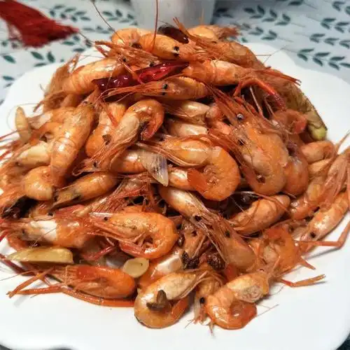 爆炒河虾,鲜香无比,色泽诱人,味道非常好吃