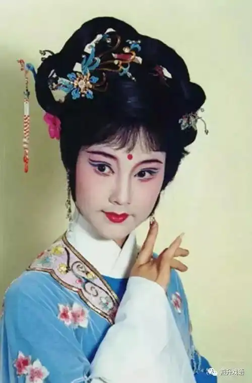 方亚芬:"一人千面"的芬芬公主 - 越剧新闻 - 戏曲文化网