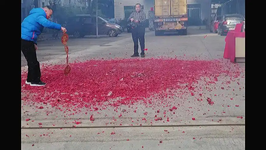 工厂实拍视频#今天是个好日子 #制造业 #放鞭炮祝公司