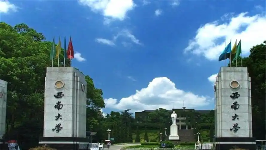 中国面积最大的一所大学,像一座小型城市,你知道是哪里吗?