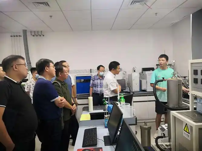 侯军亮院长带队赴中国地质大学(武汉)调研学习