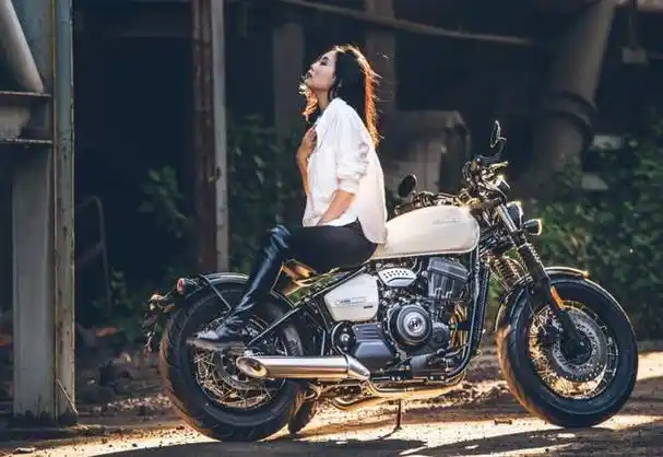 我们都知道,在国产复古摩托车品类当中,bobber类型的车型非常少.