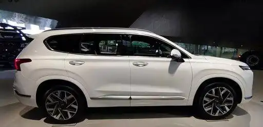 现代华泰圣达菲(2023款现代圣达菲来袭,气场不输比亚迪唐!) - 汽车吧