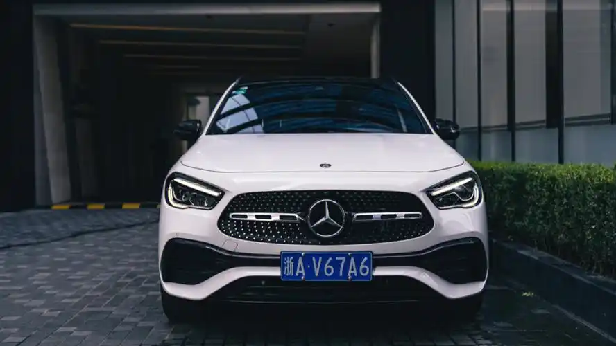 30w左右女生最爱的奔驰glasuv