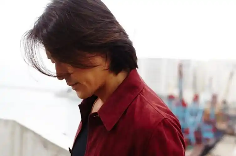 原创曾经顶流的郑伊健为何不红了知道他当年做的事后全明白了