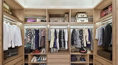 混搭风格衣橱柜装修效果图
