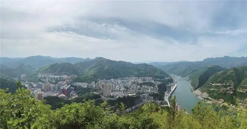 白河县公路村:山水之间奔小康-陕西文明网