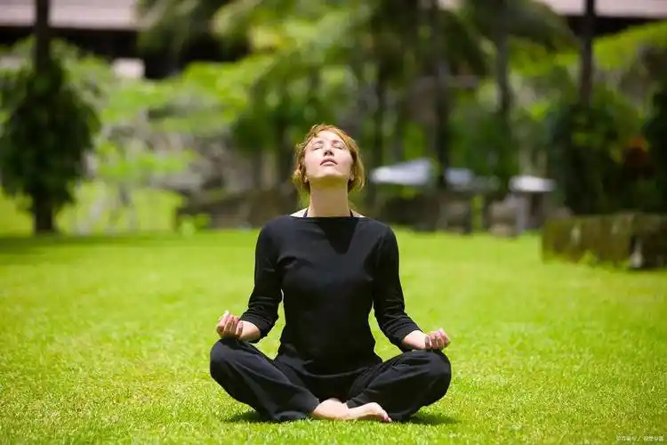 漂浮舱之外,还有哪些方法可以放松心情,缓解压力?_治疗_身心健康_瑜伽