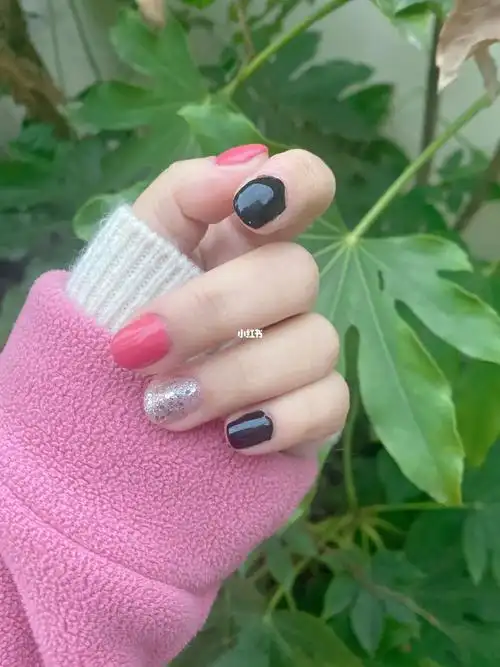 短甲美甲甜酷风