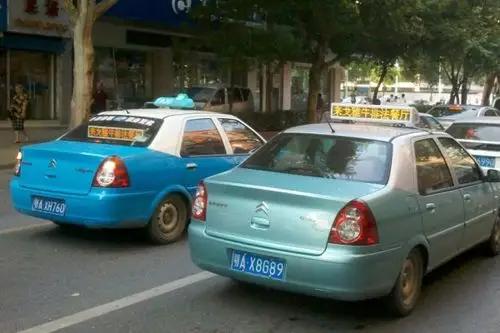 武汉的士广告--的士屏广告,副驾驶座看板广告