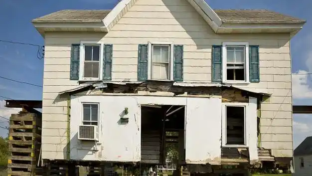 领证前男友让我把房子过户给他弟他再给我买一套当我傻子