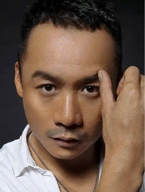 导演周晓文曾对高虎给出高度评价,他说:"高虎是中国非常先进的演员".