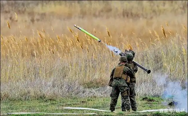 台欲增加毒刺导弹部署,解放军4架次苏30在最大射高外巡航