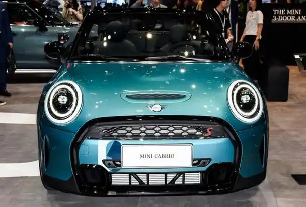 新款宝马mini,三十七万起售