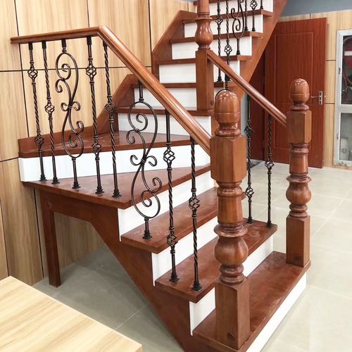 厂家直销楼梯铁艺栏杆 阳台护栏 定制阁楼成品烤漆实木扶手栏杆