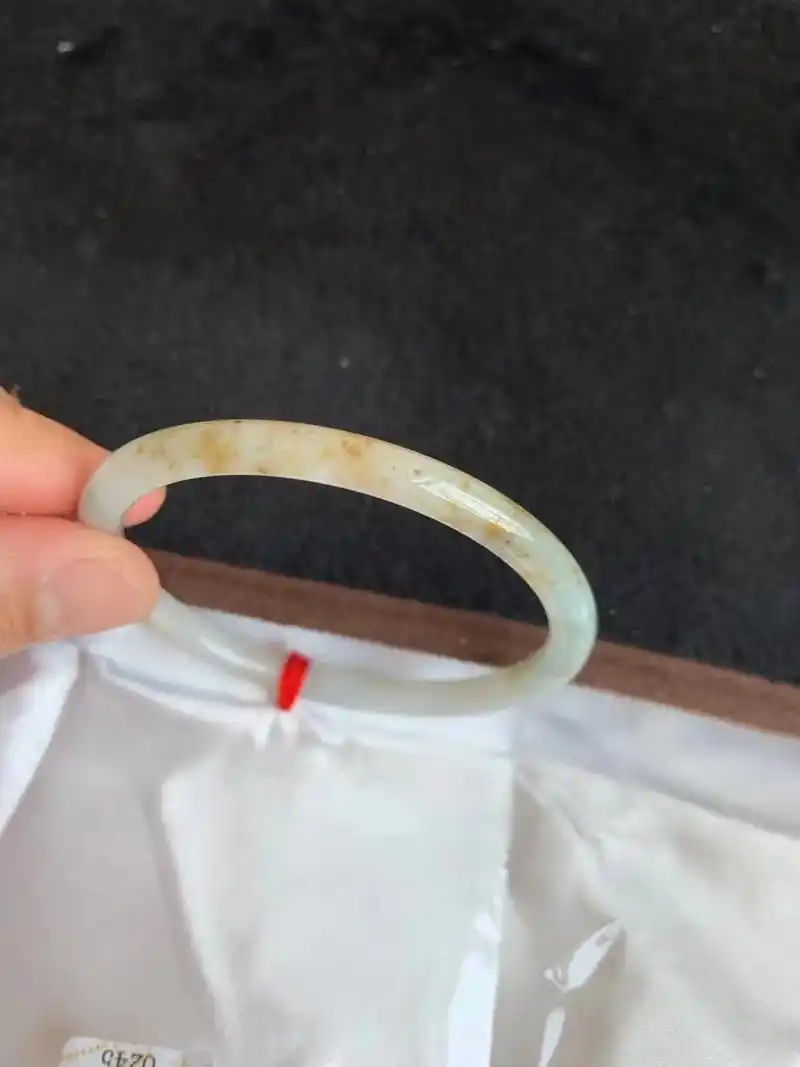 洒金桂花糕看着就好甜!天然a货翡翠黄翡洒金翡翠手镯 细圆 - 抖音