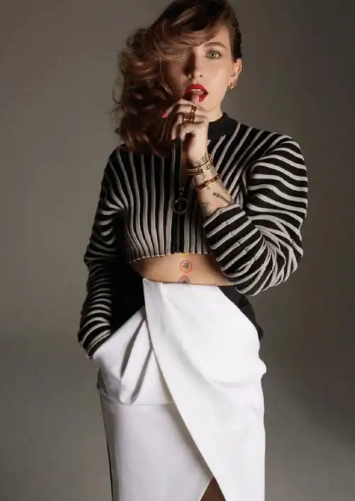 迈克尔杰克逊女儿parisjackson登上意大利版lofficiel2020年