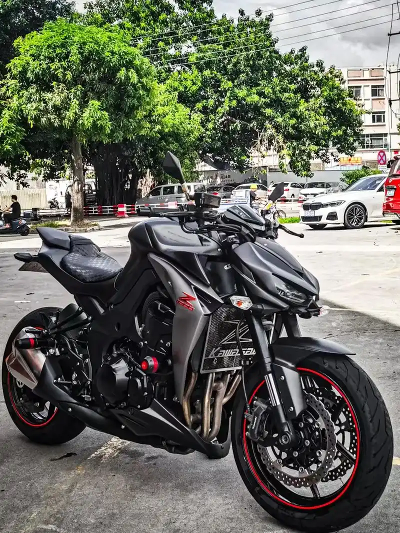 15年川崎z1000 黑武士"原版原灯 整车油水刹车片链 - 抖音