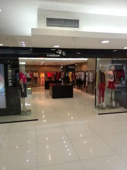 滨江道208号友谊新天地广场b座底商  标签: 购物 女装 服装  哥弟