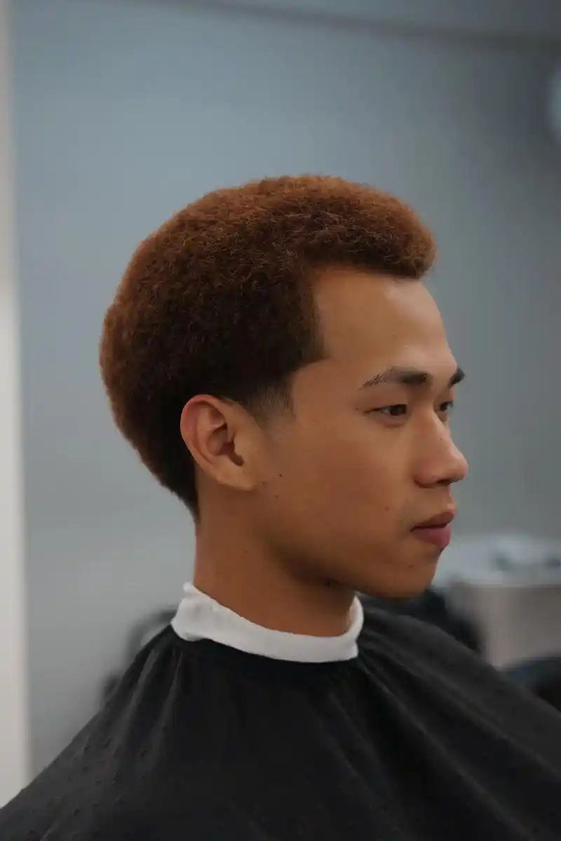 蚌埠住了 黑人烫爆炸头 局部渐变 最纯正的美式发 - 抖音