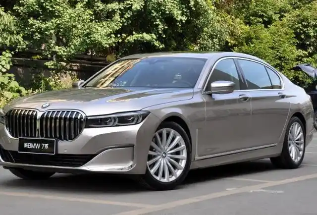 如果预算有限想要购买宝马730li,那2.0t的动力表现怎么样呢?