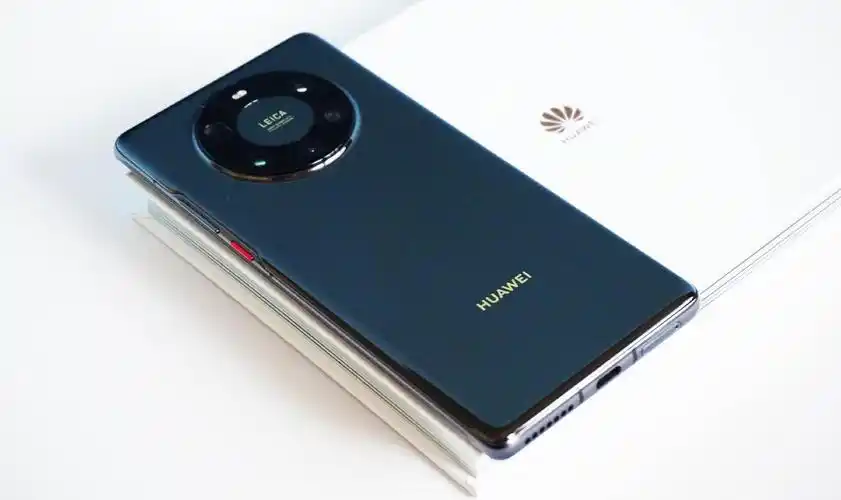 2021华为第一款旗舰手机用上鸿蒙系统的华为p50系列你期待吗