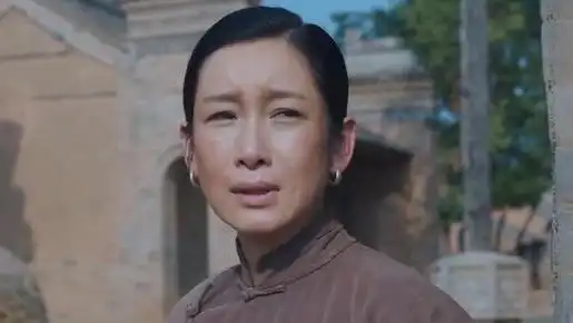 白鹿原仙草秦海璐死去,凄惨没人敢去送葬,鹿子霖也不让妻子前往