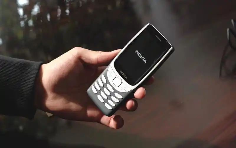 2023年迈一步诺基亚8210能干什么?