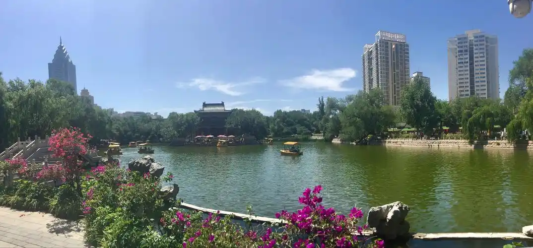 乌鲁木齐市人民公园仲夏巡礼