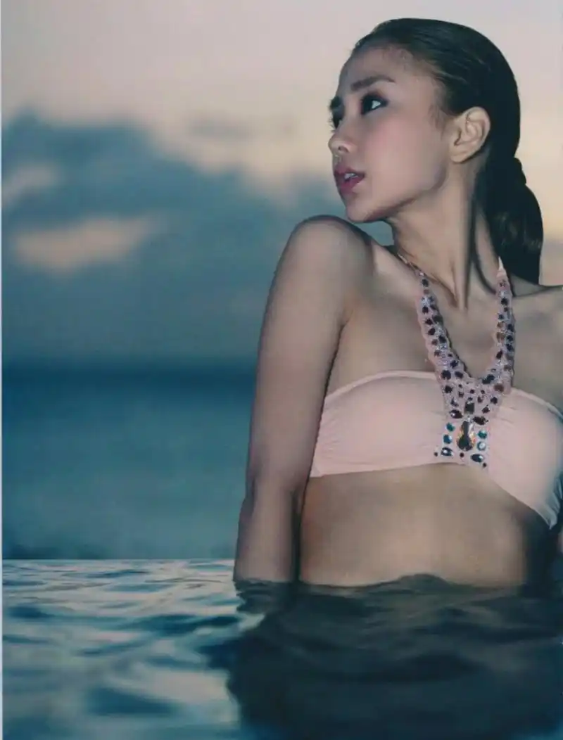 angelababy泳装旧照真美