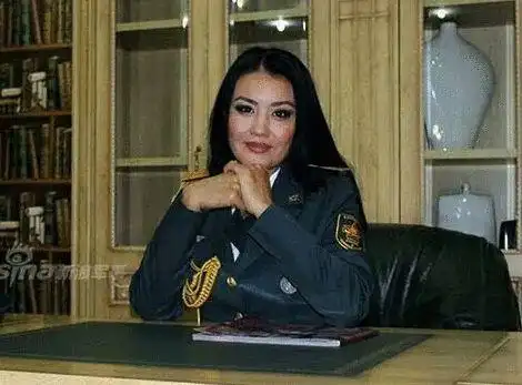 直击蒙古国的女兵吃肉喝奶长大身材比男性都魁梧