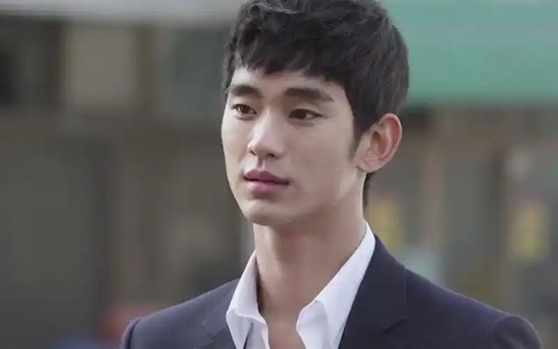 这部电影被称为金秀贤的经典之作,开头笑成傻子,结局哭成狗_哔哩哔哩