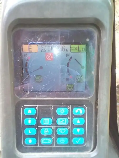 第一次开小松挖掘机,有谁知道这个图标是什么意思吗?求指教,谢谢