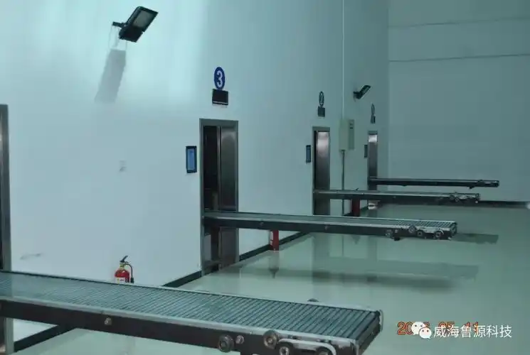 带预备门和双向履带车的平板火化机