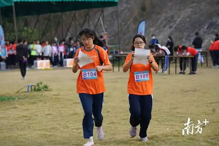 阳山这所学校在全省中小学生定向锦标赛中勇夺第一_南阳_训练_比赛